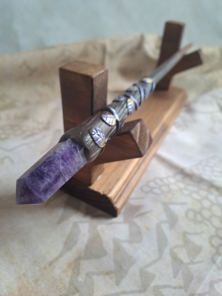 Amethyst Crystal Wand #818 – Studio Gagashi